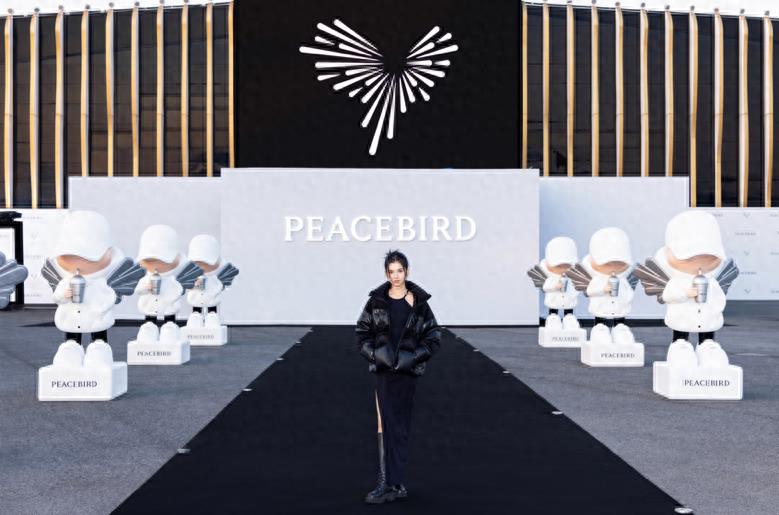 太平鸟绒入新境冬季大秀,太平鸟德绒保暖内衣儿童