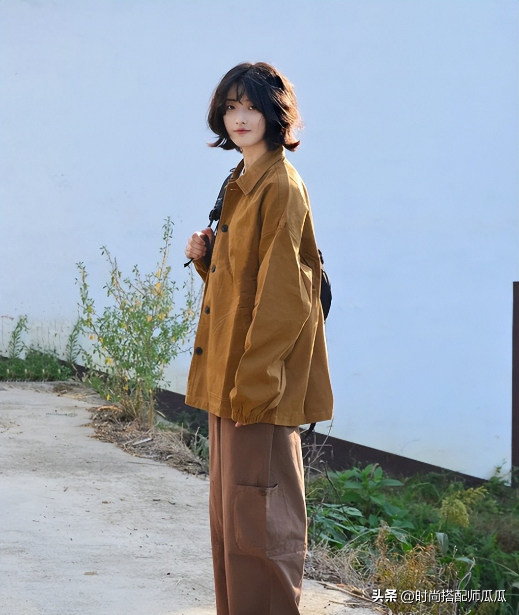 今年流行的微卷短发,今年流行微卷短发减龄时髦又百搭