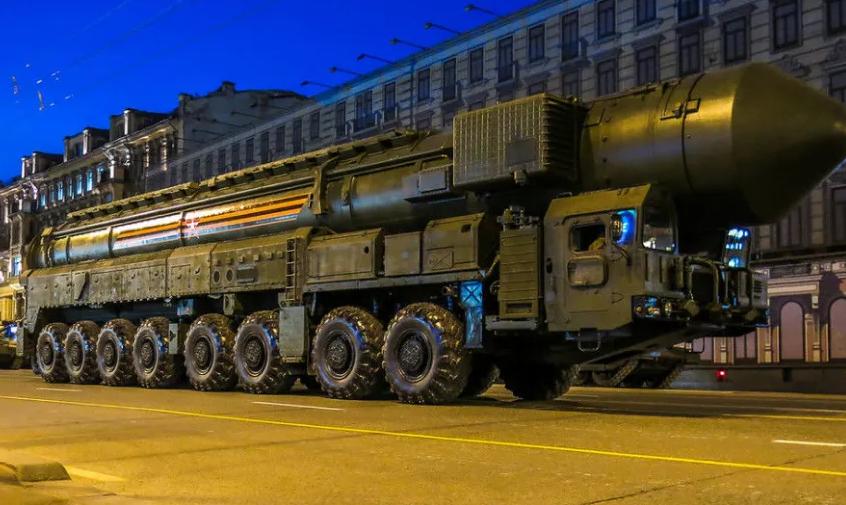 俄罗斯导弹袭击泽连斯基,泽连斯基击沉俄罗斯巡洋舰