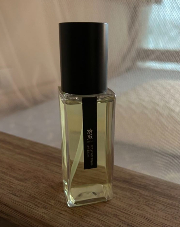 改变头发毛躁的方法,头发毛躁干燥护发精油