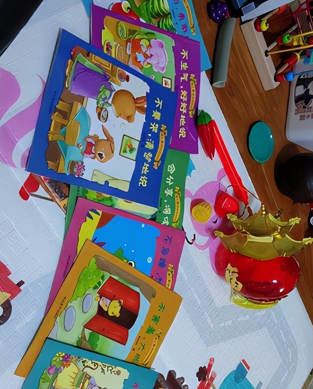 2岁宝宝哭闹一招搞定,宝宝2岁不到脾气倔强怎么办