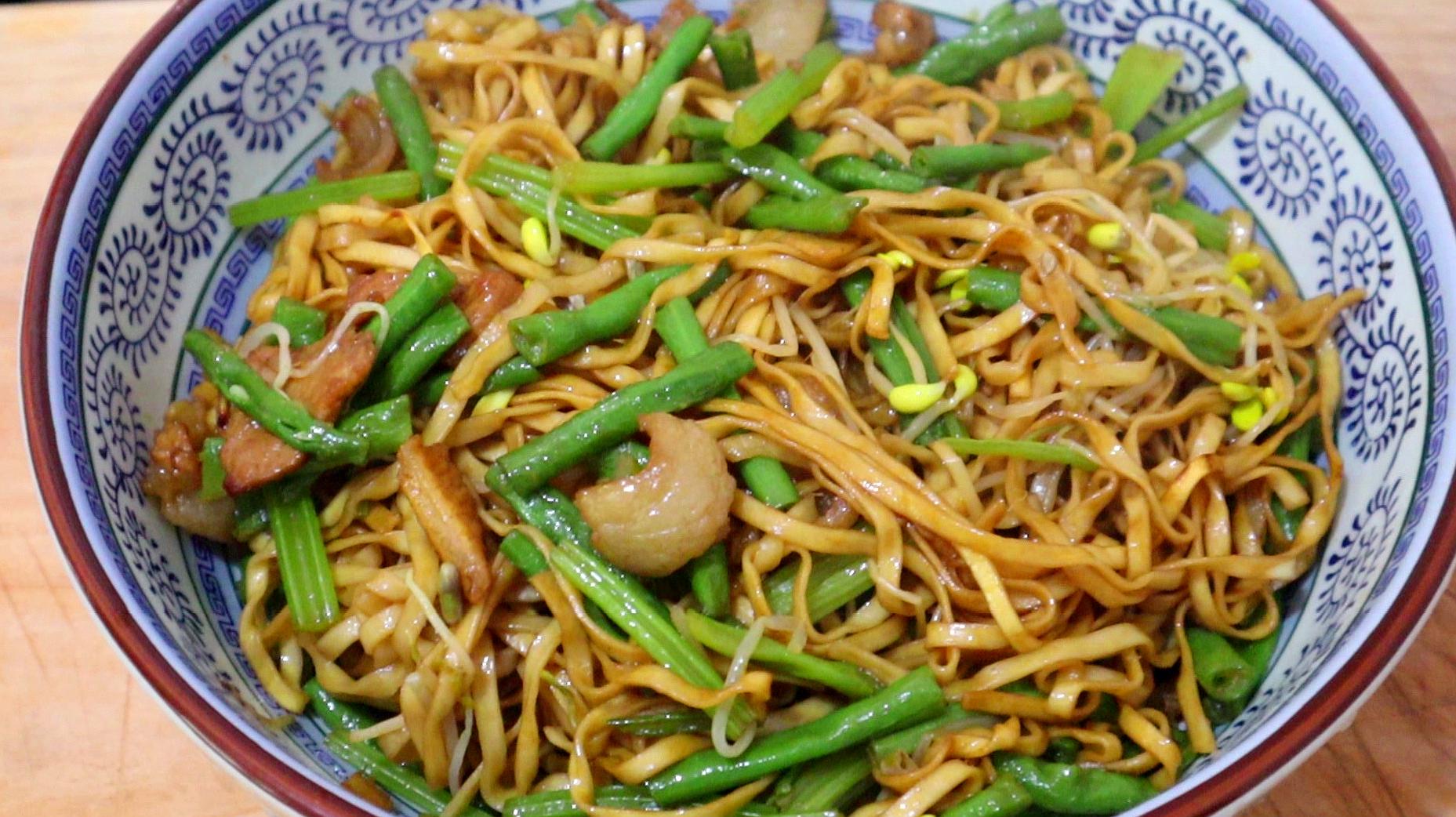 河南人蒸面条视频,河南人就是爱吃蒸面条