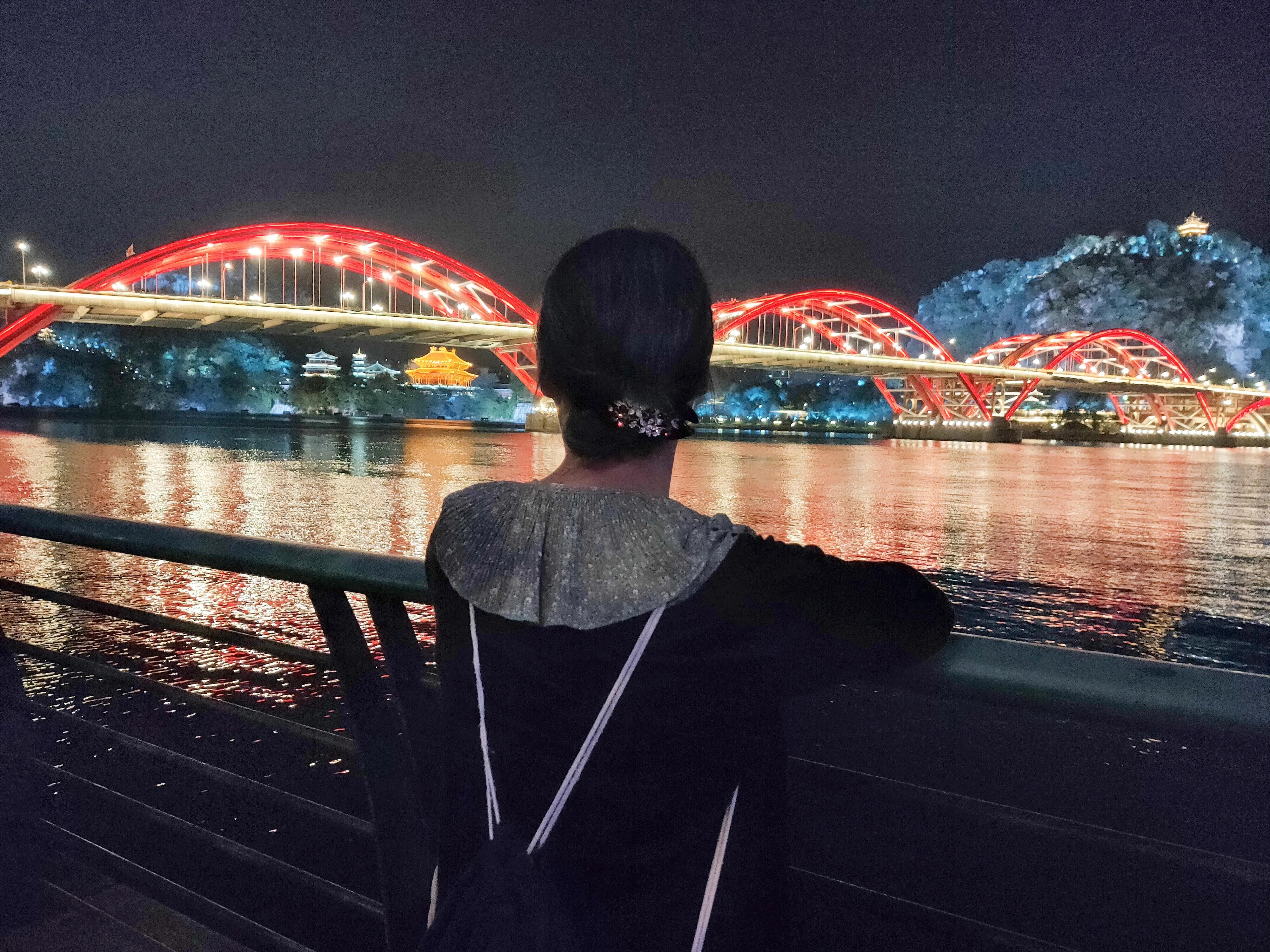 不管再见是何时何地，我在广州都很想你