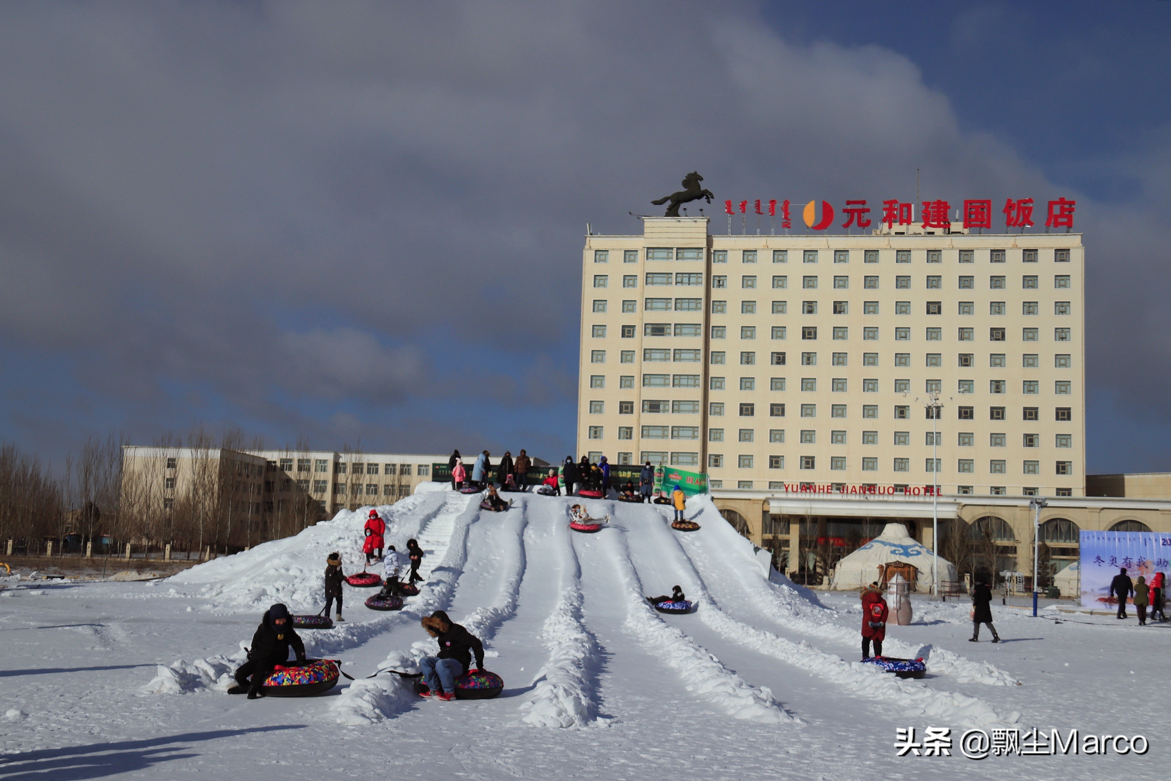 锡林浩特蒙餐早茶,锡林浩特蒙古丽宫早茶
