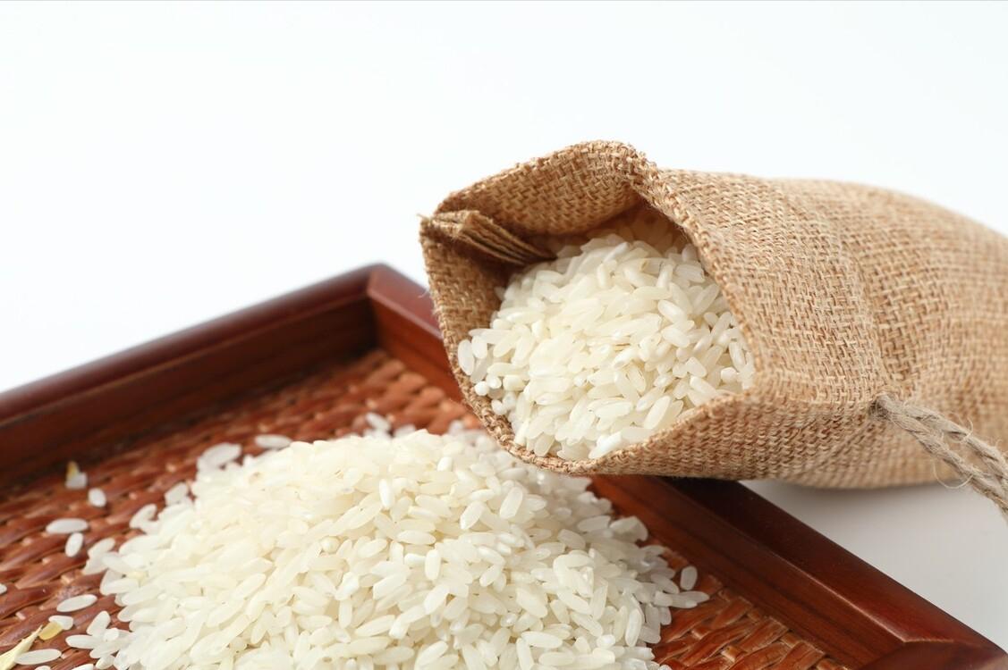 生意做了五年没有起色,靠卖红酒赚一个亿