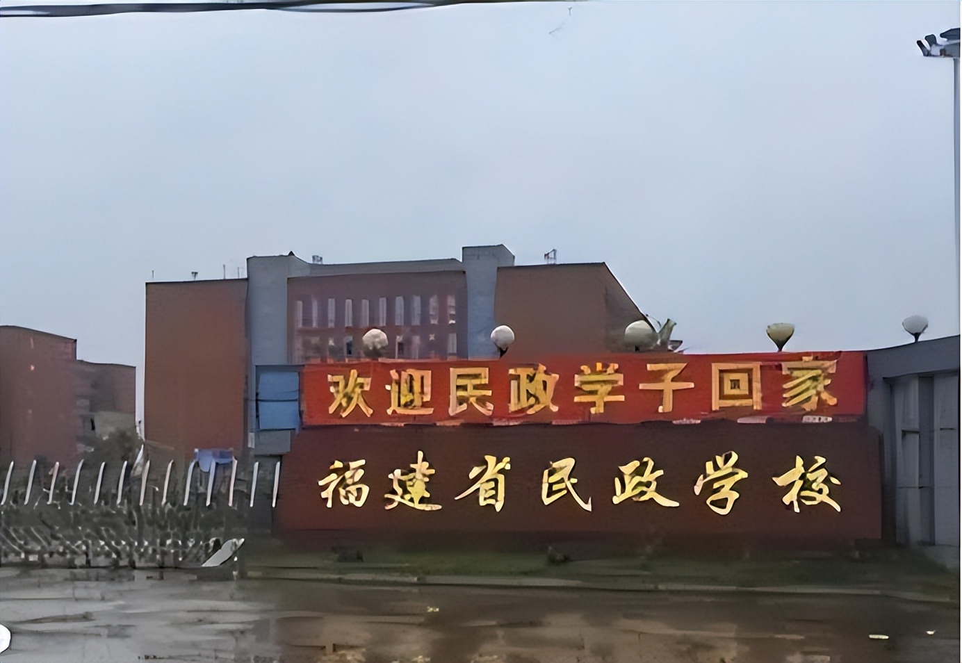 入殓师为什么不能触碰亲人的尸体,人死后必须要用入殓师吗