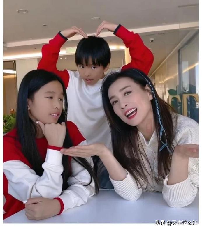 张庭被骂之后开播了吗,张庭被骂后第二天还在直播吗