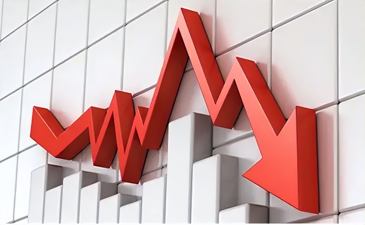 海底捞亏的快捞不下去了，创始人却2.5亿接盘新加坡前公主府邸？