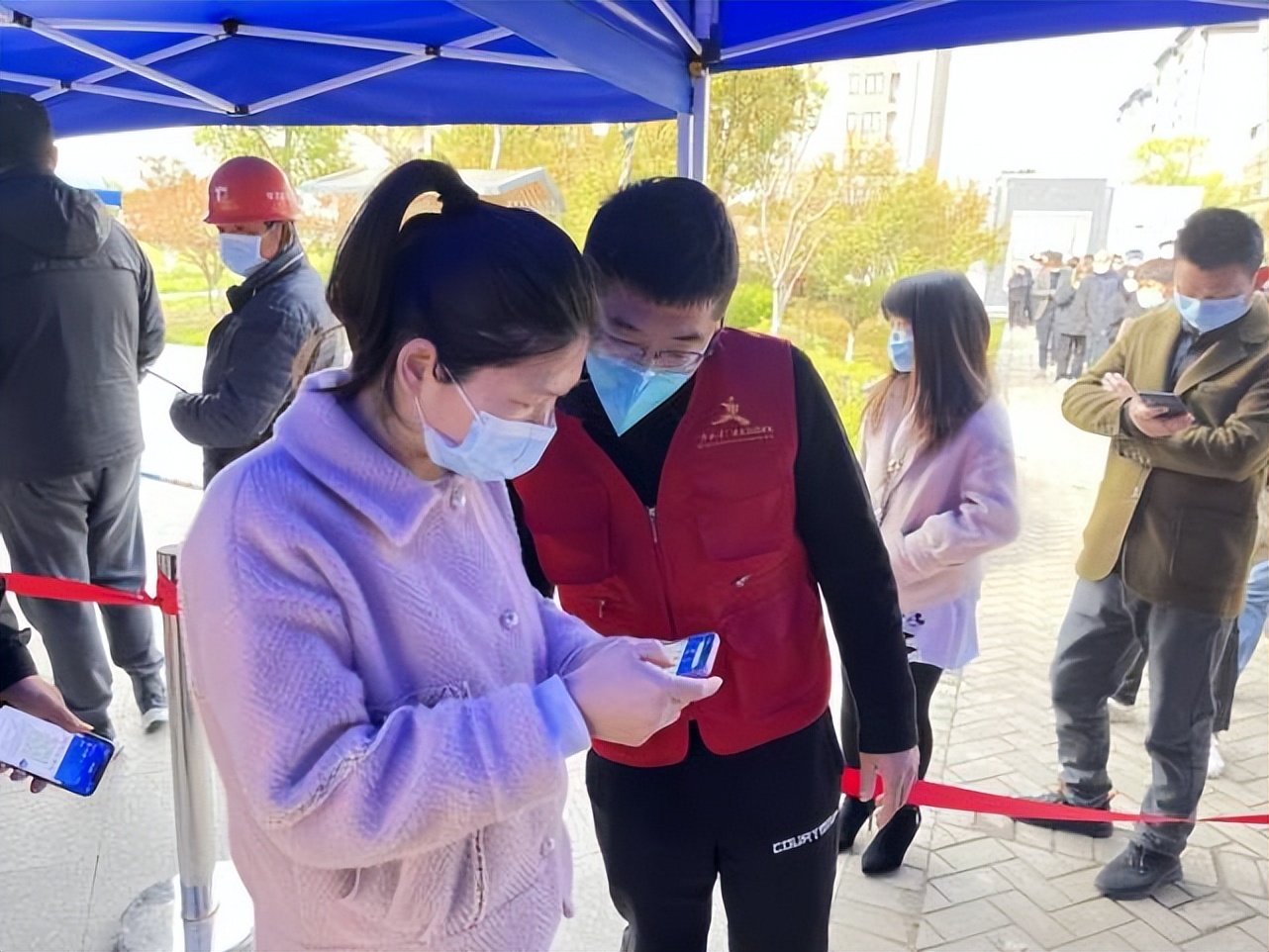 共同守护我们的美好家园文字,共同守护来之不易的疫情防控成果