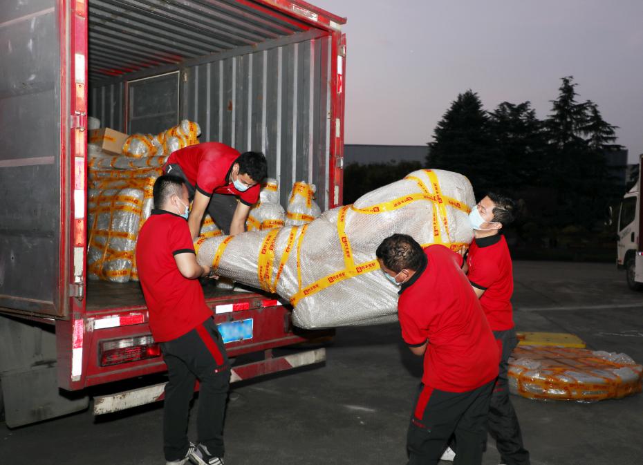 搬家车型一般怎么选择比较合适,小车搬家大概多少费用