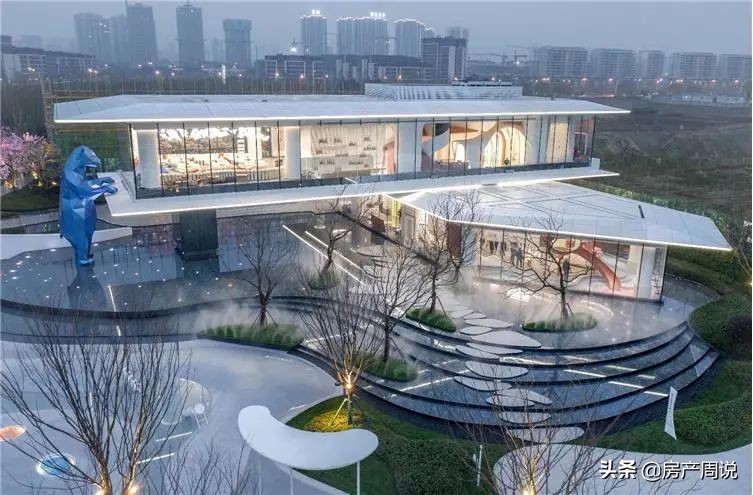 为什么有的小区一楼架空,为什么有些小区一楼是架空层