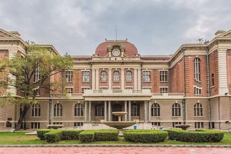 无需高考就可以上大学？真的存在不用高考的大学？让我们一探究竟