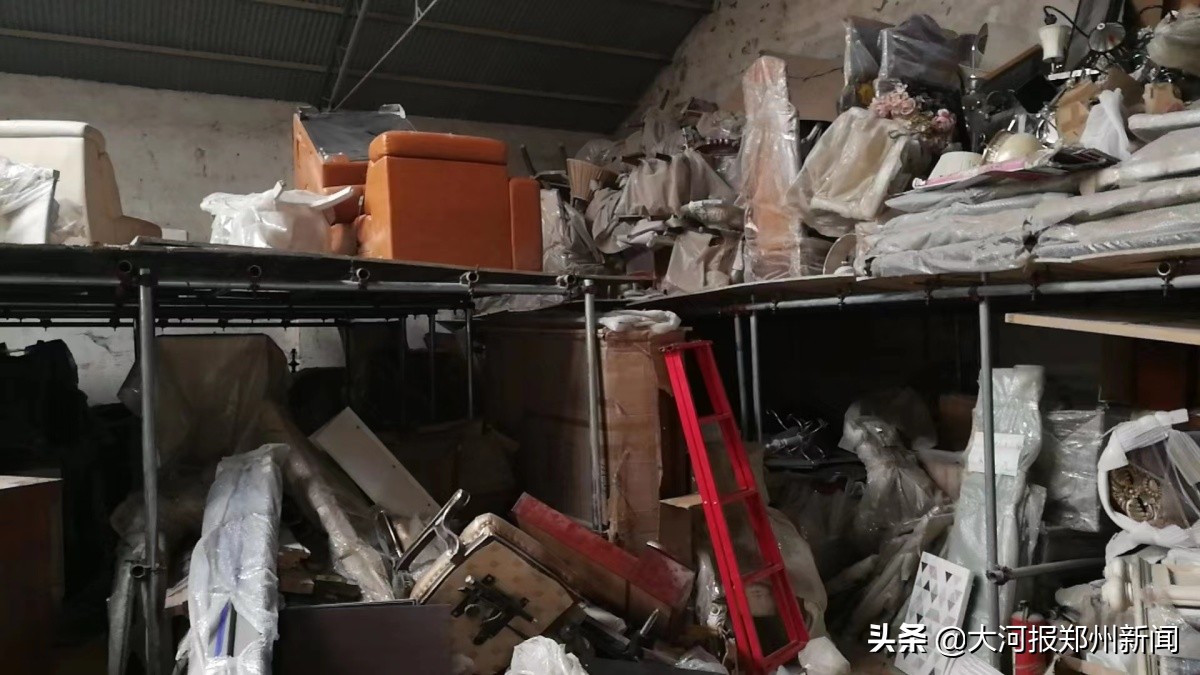 郑州一市民购买实木家具,郑州1万买家具