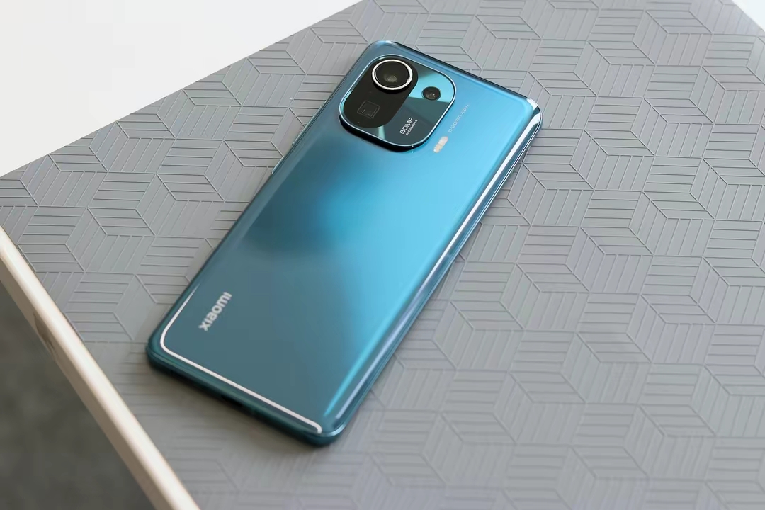 用户499元成功下单iPhoneSE，苹果却不认账了？人民网点赞中企