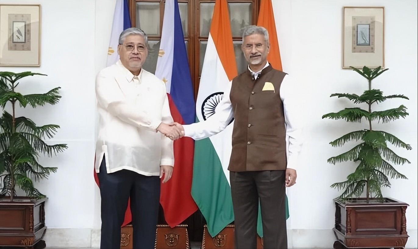 7.10消息：蔡英文只剩“投降”一条路可走