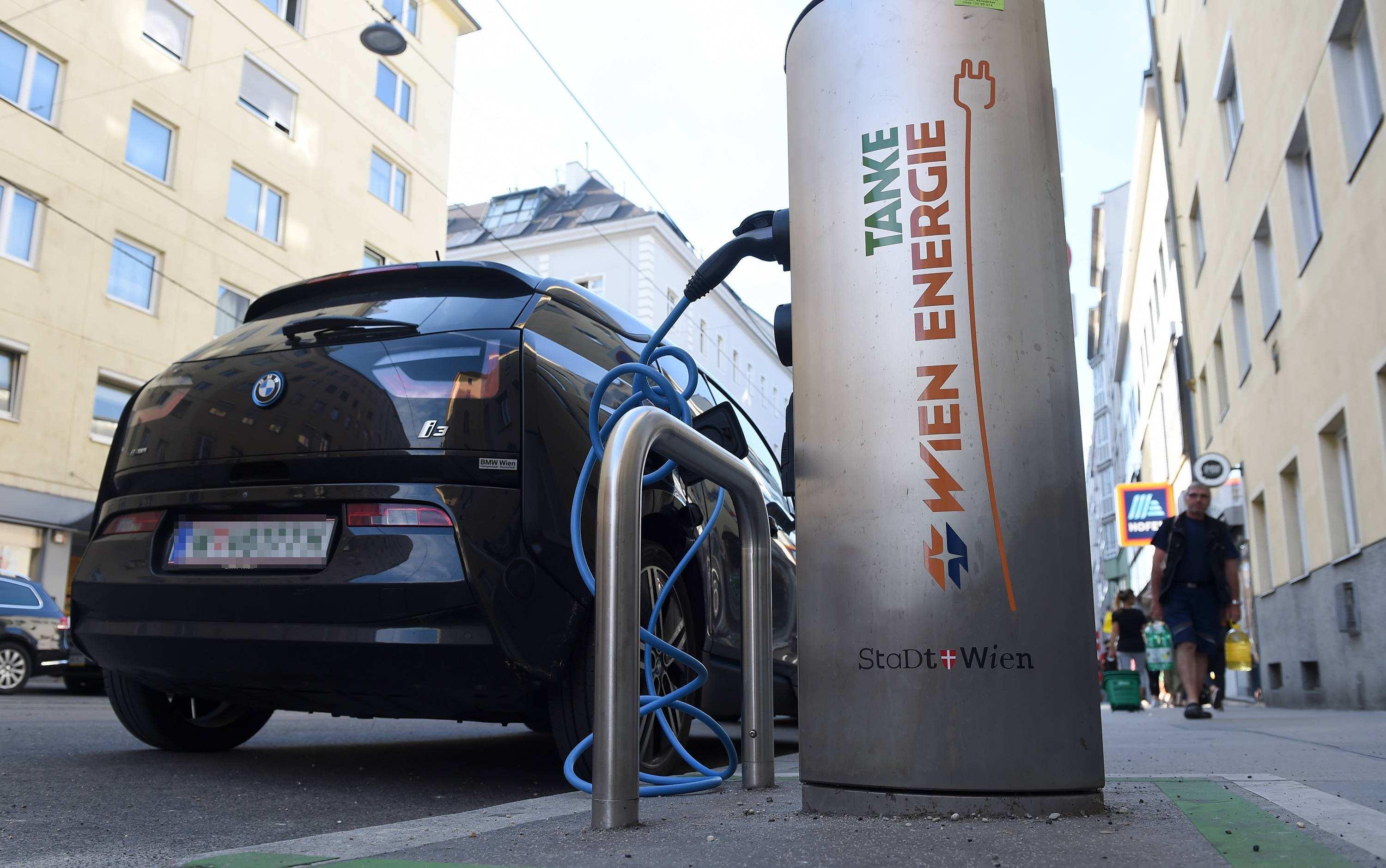 全球亿万富豪最多5个国家,全球富豪最多的国家是哪十个国家