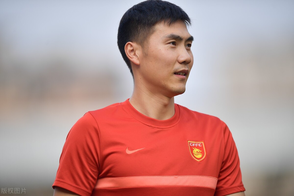 41岁前国脚宣布退役,国足30岁退役