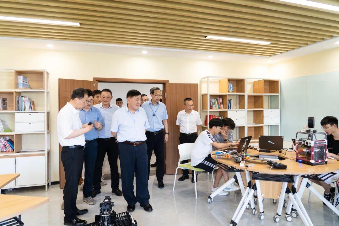 周绪红院士湖南大学,周绪红为何能上院士