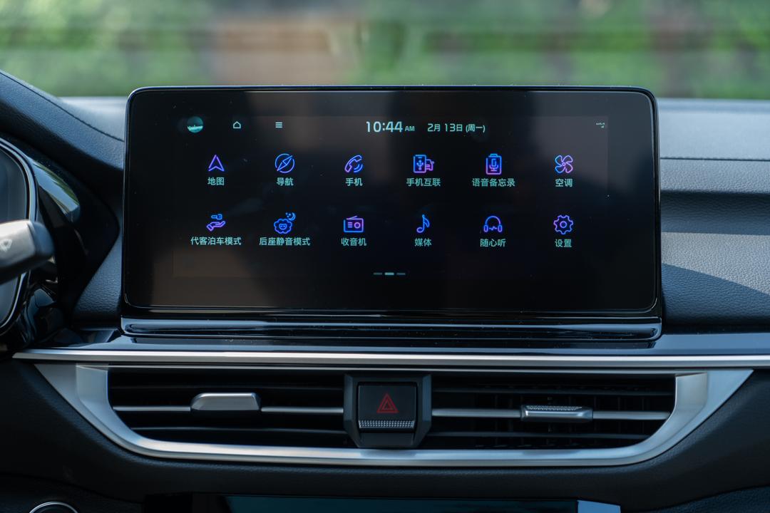 试驾全新起亚k3上路回头率不错,起亚k3手动1.6试驾视频