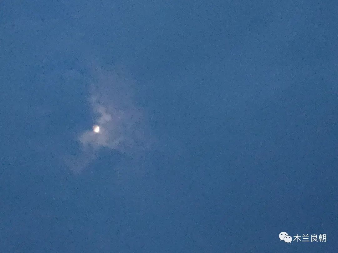 如何让微信公众号跟头条号同步,微信公众号怎么样才能上头条