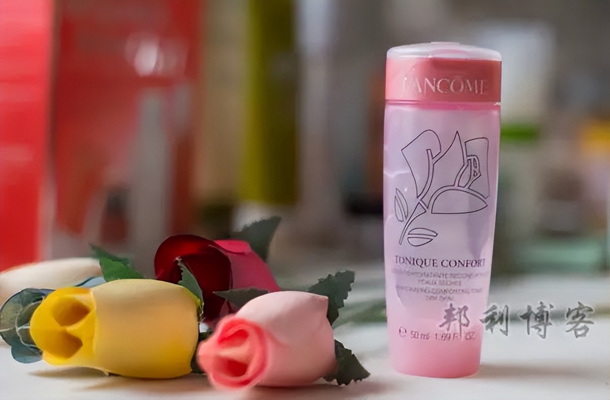 美白补水亮肤爽肤水推荐 (有哪些比较好的美白补水的爽肤水)