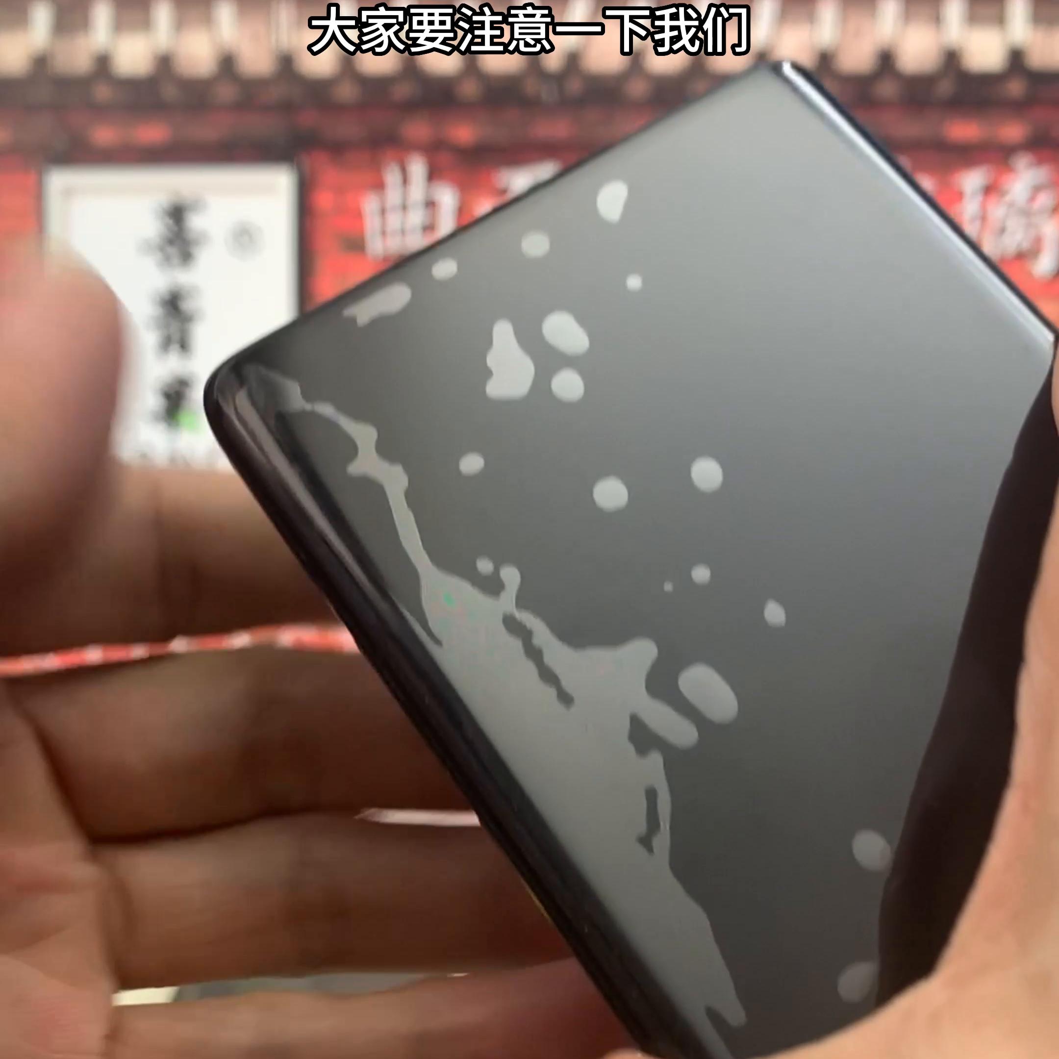 第一次来的兄弟还不知道哈,很多气泡该怎么解决呢#钢化膜