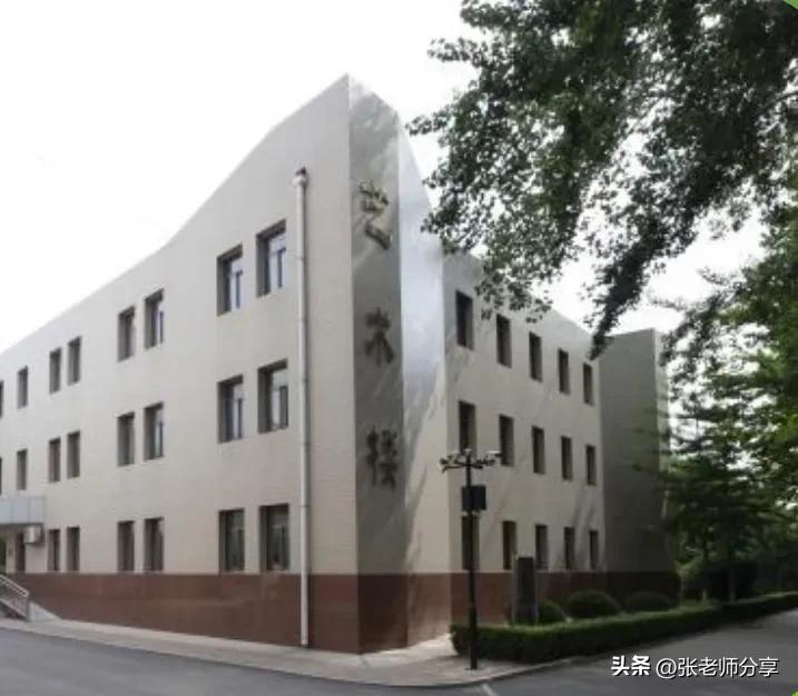 听说这个校园全是学霸！不是清华就是北大！先睹为快！