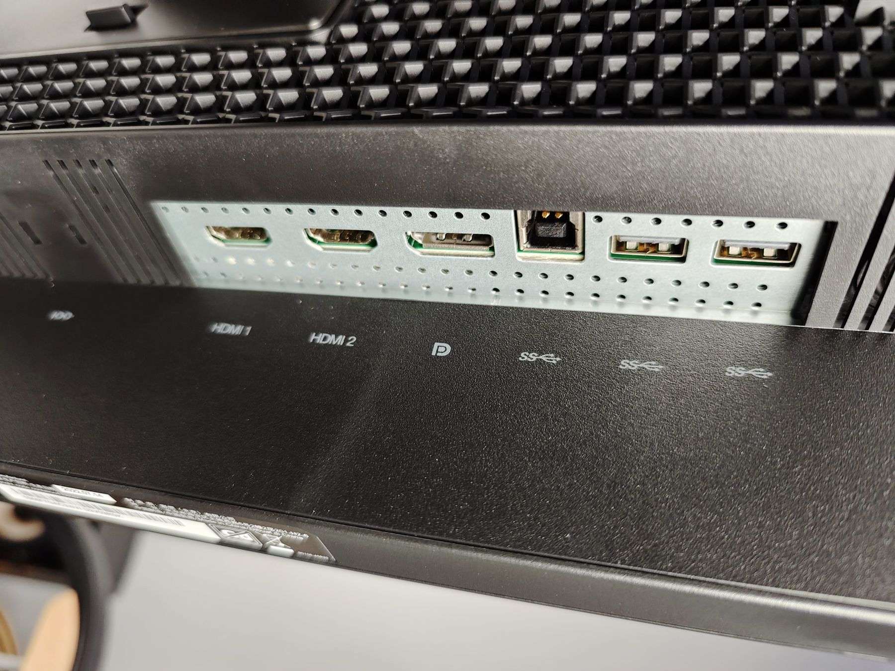 适合学生党的联想拯救者pro,联想拯救者y25-25显示器测评