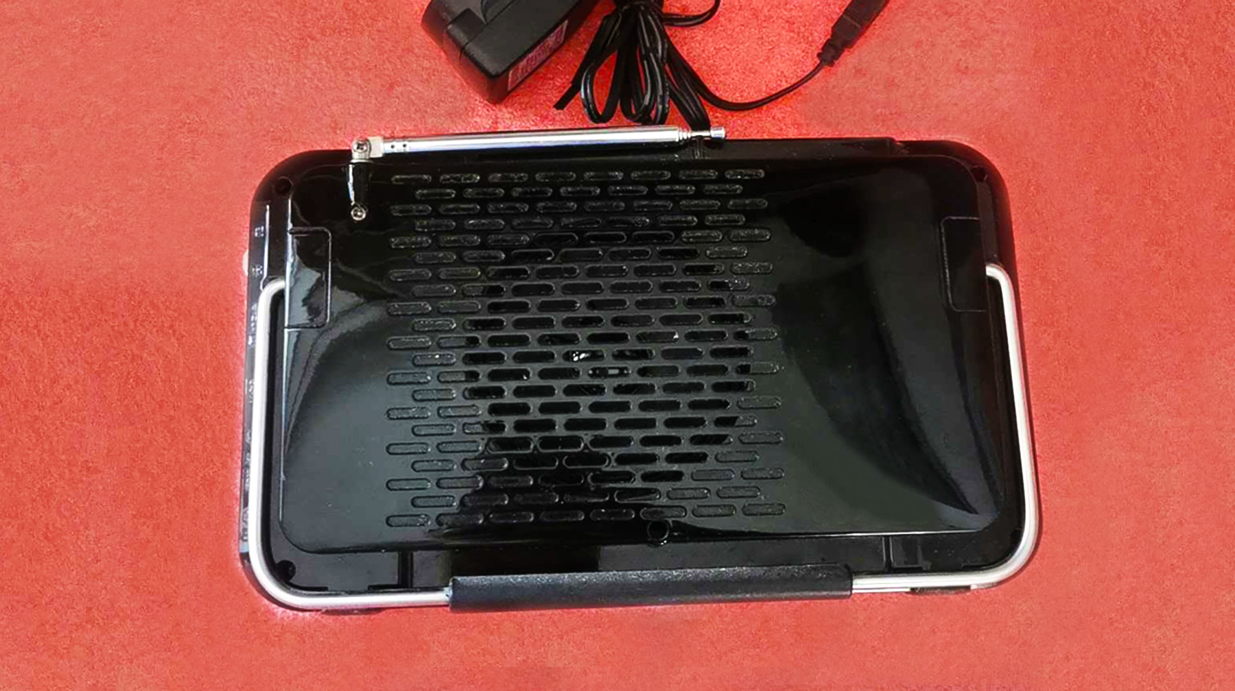 7英寸屏幕单手轻松握持，这款国产辉邦移动电视，无需网络随心用