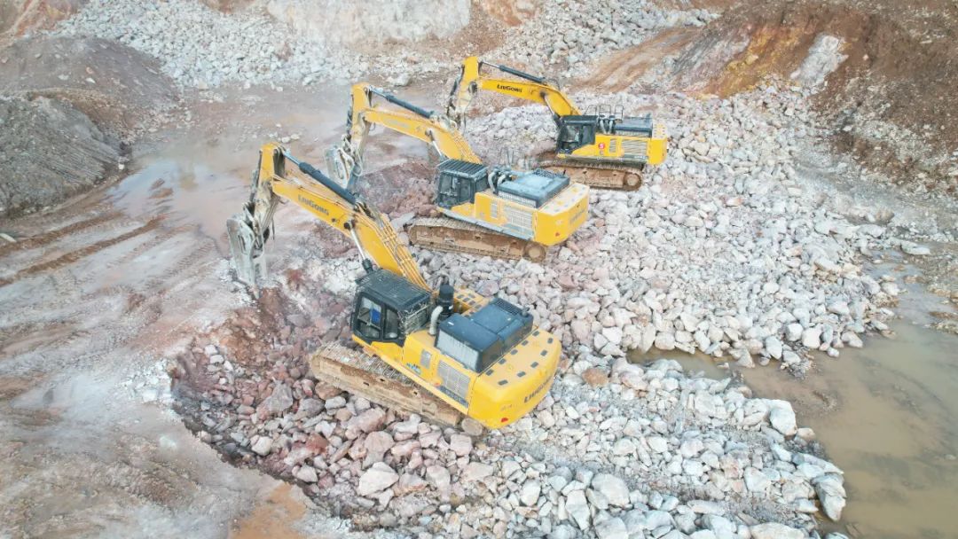 专业卖柳工挖掘机,柳工挖机武汉