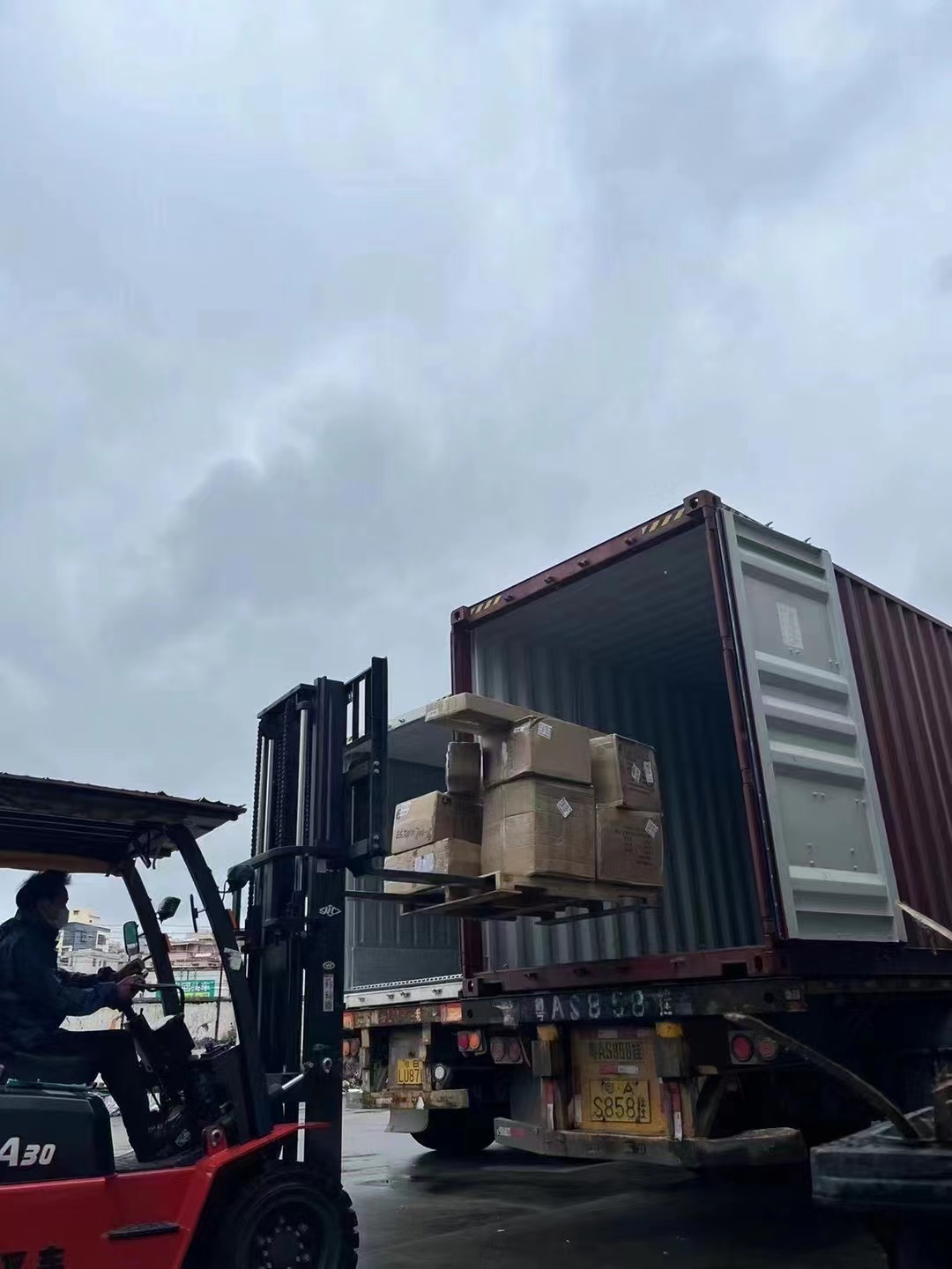 广州网购买的东西如何便宜又快的海运或者空运到澳洲和马来西亚？