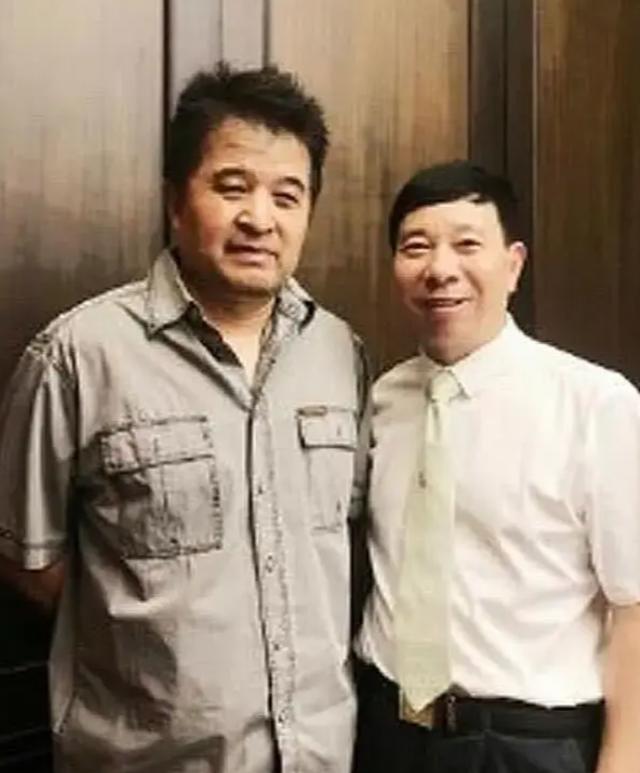 这一次，64岁的毕福剑，不再被世界宽容