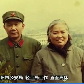 福建一对双胞胎同母异父,同母异父的弟弟相认完整视频