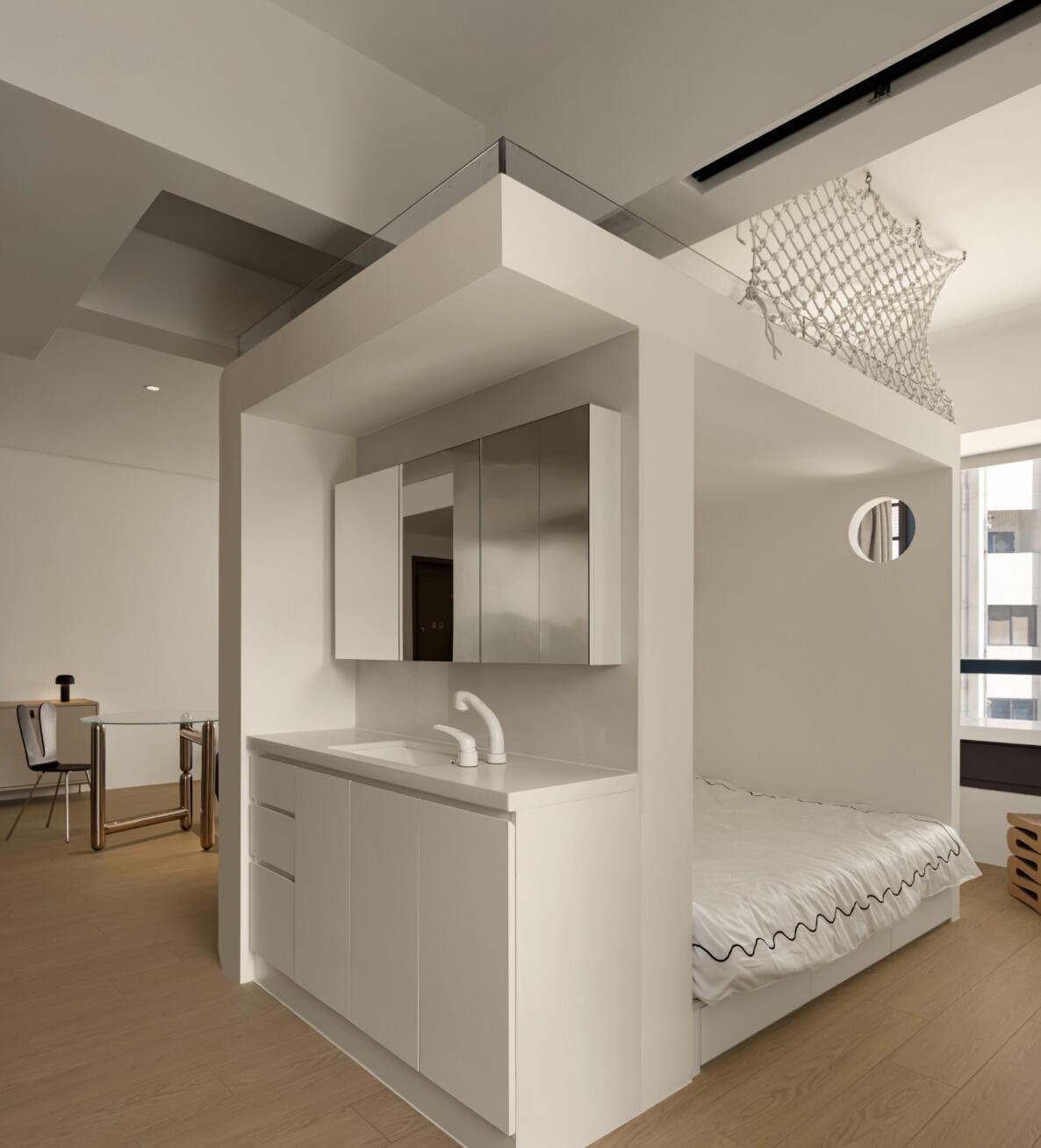 建造一个充满友善的岛屿,夫妻花30年建造海上小岛