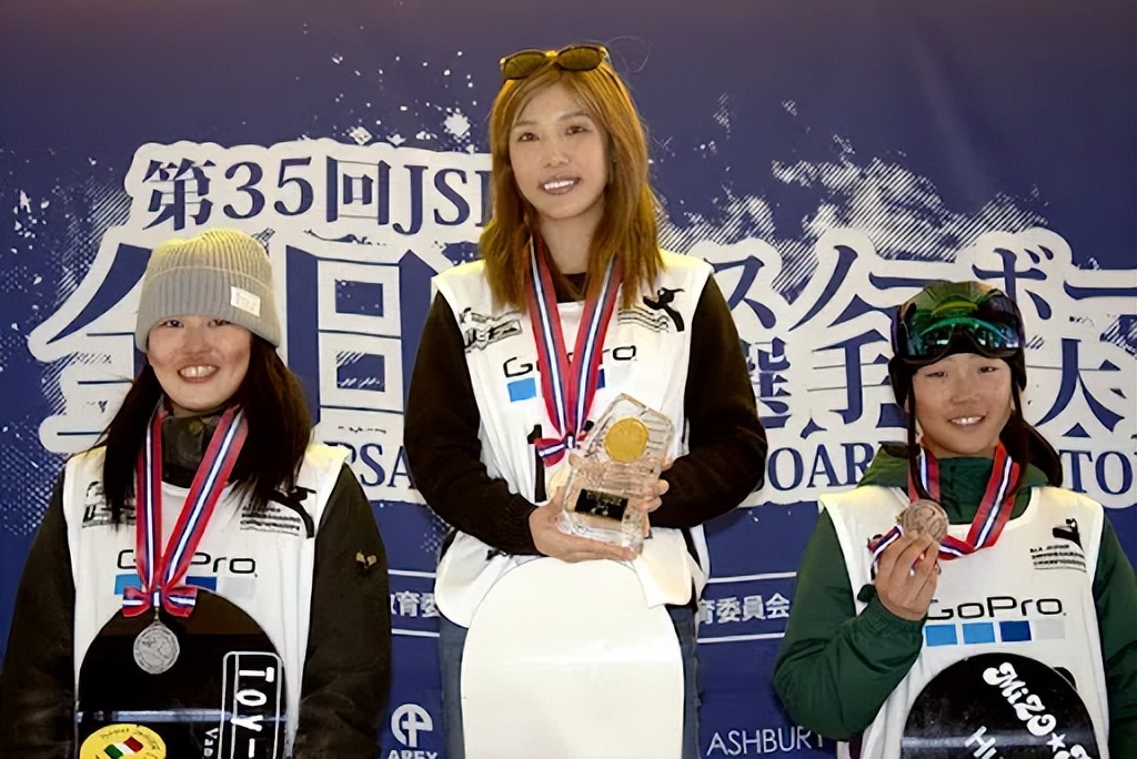 你跟他谈感情，他骗你下海，日本牛郎的真实面目，恶心又可怕