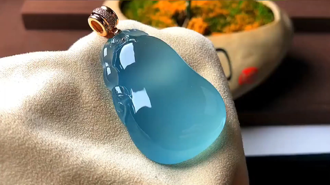 天河石和蓝纹石有区别吗,天河石功效和寓意