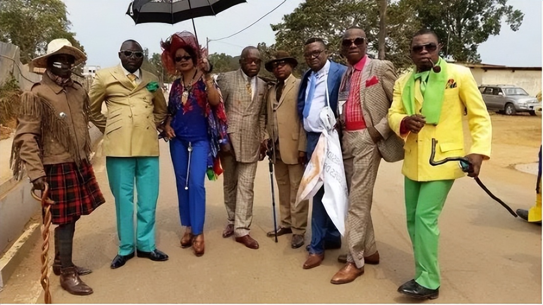 疯狂的非洲“高质量男”：为了一套衣服，不惜卖掉自己的房子