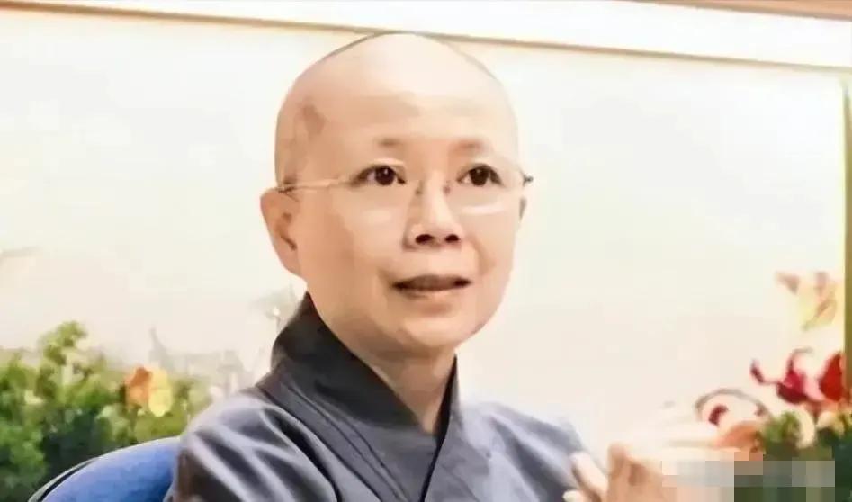 72岁谭咏麟上热搜！肚子凸出，健康疑出问题，儿子牛津毕业引争议