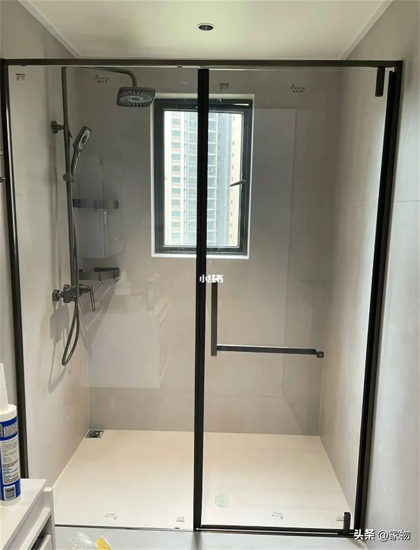 一字型无挡水条下沉淋浴房,头一次见下沉式浴缸