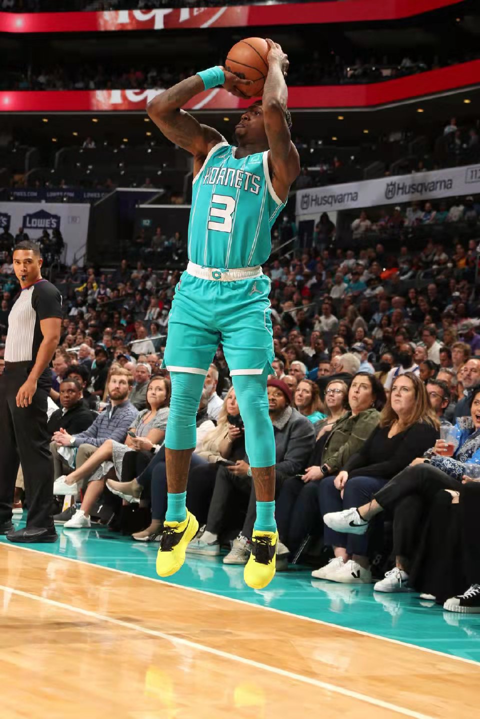 球鞋上脚集锦：0与1的美妙邂逅...