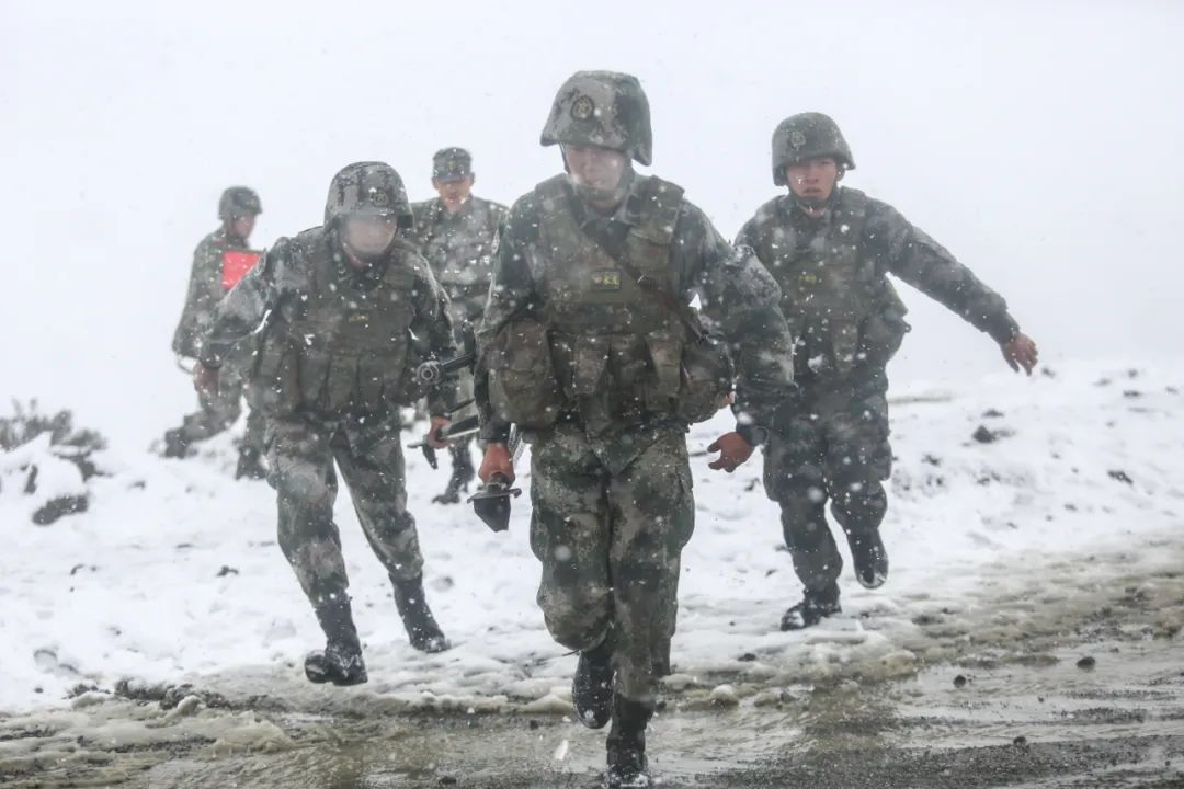 中国军人的代表名词是什么,我国军人的名称