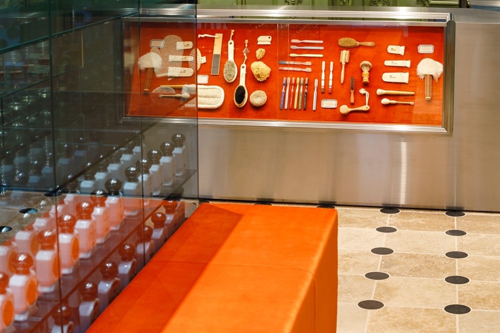 日本东京burton专卖店,东京offwhite专柜