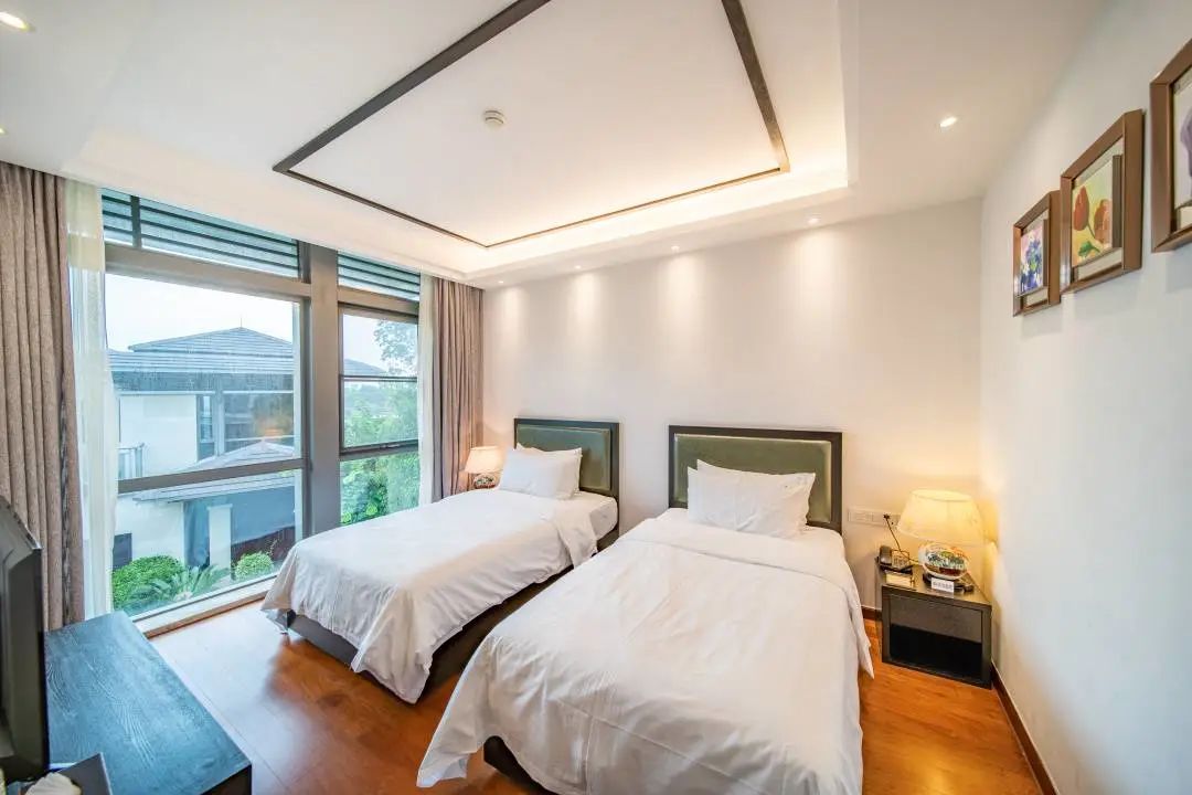 打卡海拔156米的山顶悬崖温泉:广州从化亿城泉说温泉度假酒店