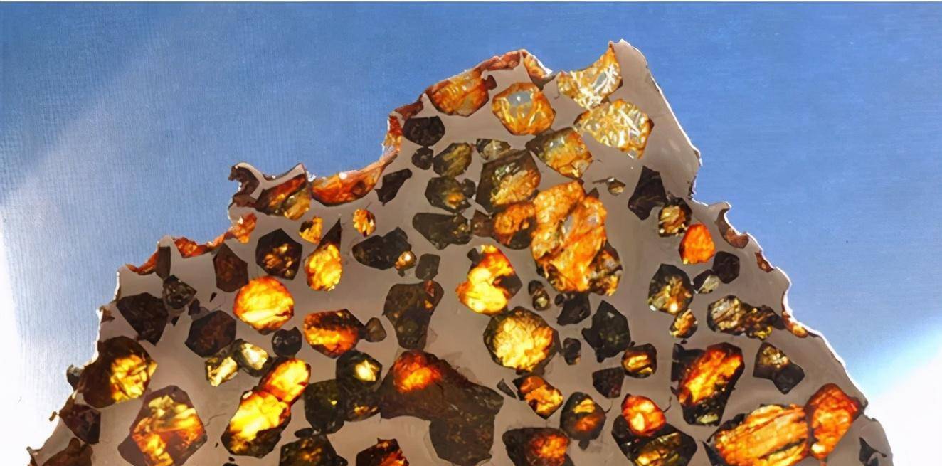 新疆一牧民发现17吨重陨石,最近新疆发现的最贵的陨石