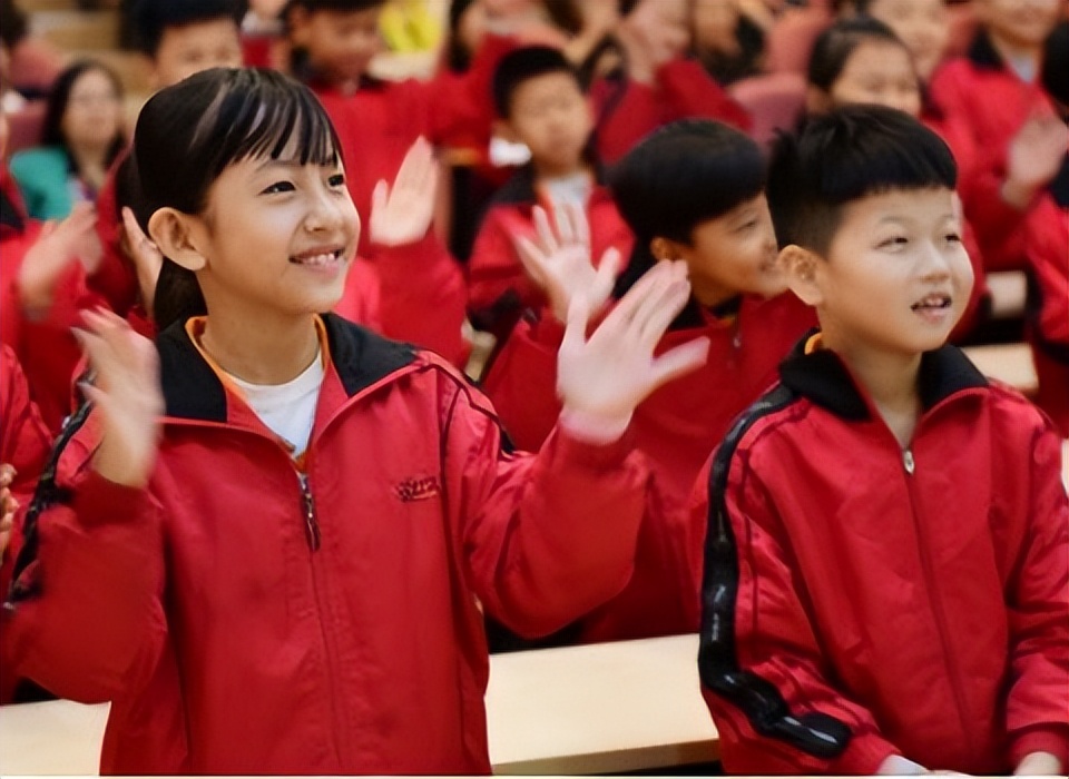 张桂梅有几个学生考上清华北大,张桂梅的学生考不上清华北大