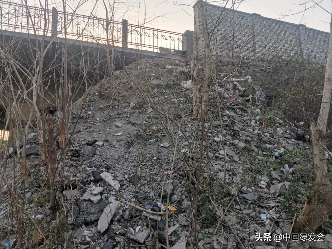 汉江沿线垃圾治理,湖北省老河口市汉江流域