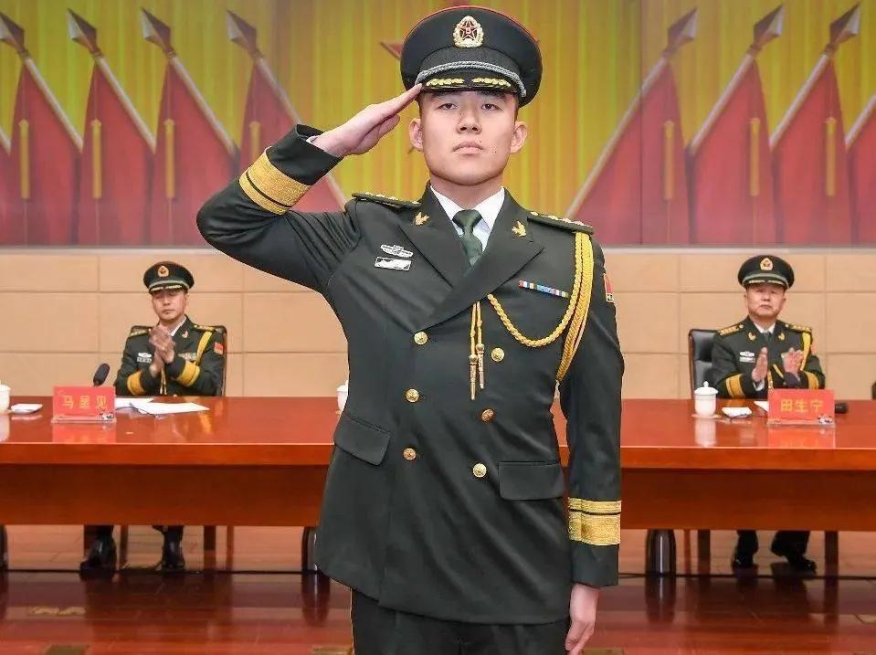 女警警服演变照片图片,最美警花警服图片