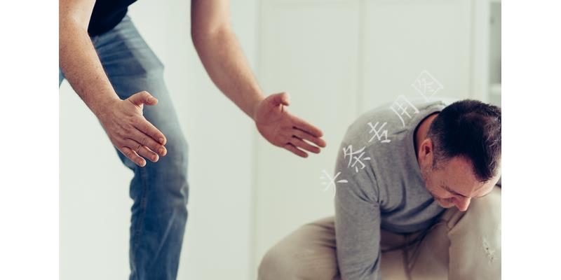 儿女不愿意出钱为父母治病怎么办,儿子不出钱给父母看病该怎么办