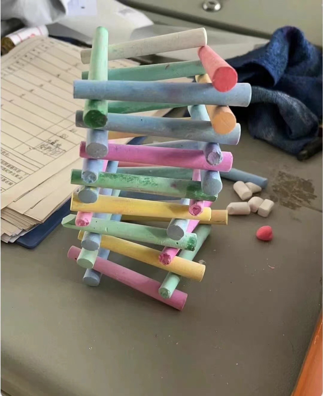 监考老师无聊做试卷,监考老师能无聊到什么地步