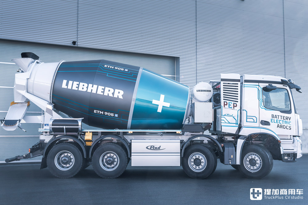 电动卡车站C位，硬汉选手也不少，带你逛2022宝马展奔驰卡车展台